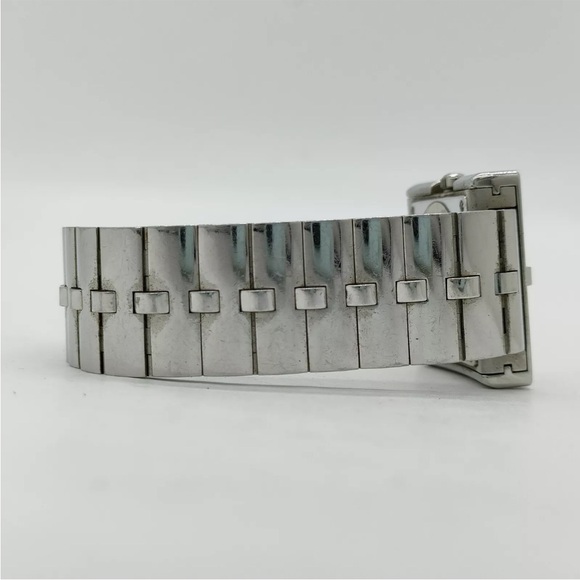 Hermès BE1.210 25mm Women's Watch - White Dial, Silver Bracelet, Model 3555451 - Picture 5 of 8